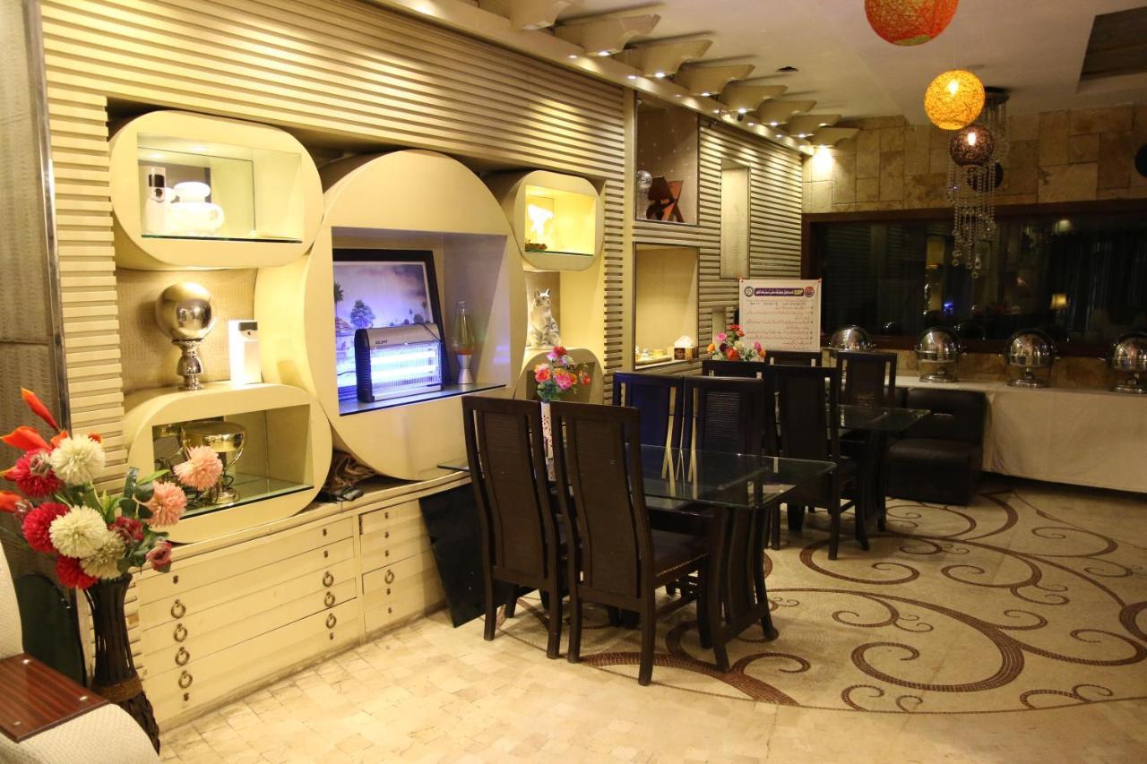 Gulberg Continental Hotel ラホール エクステリア 写真