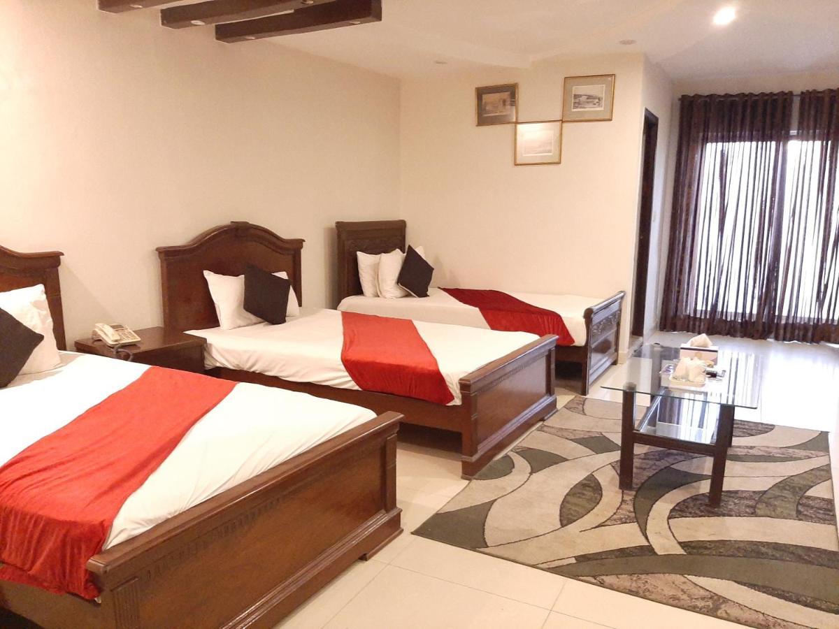 Gulberg Continental Hotel ラホール エクステリア 写真