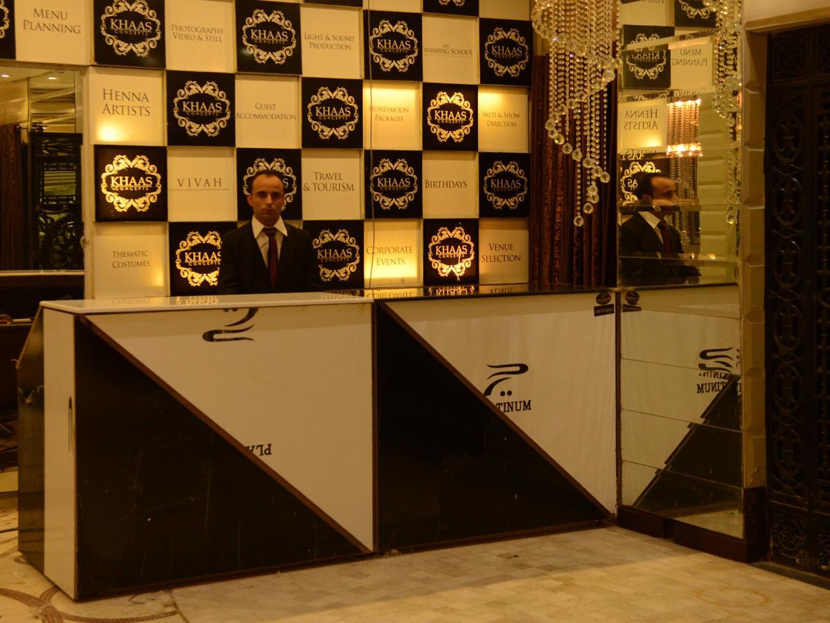 Gulberg Continental Hotel ラホール エクステリア 写真