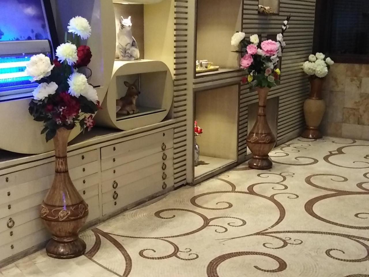 Gulberg Continental Hotel ラホール エクステリア 写真