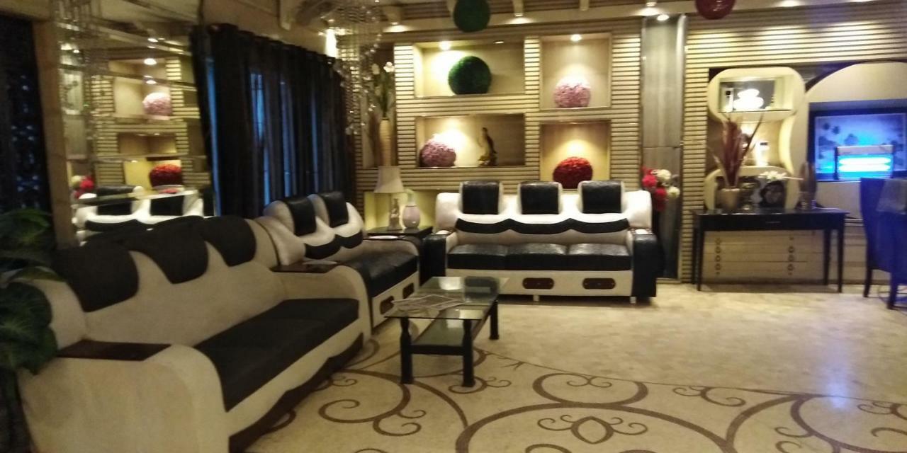 Gulberg Continental Hotel ラホール エクステリア 写真