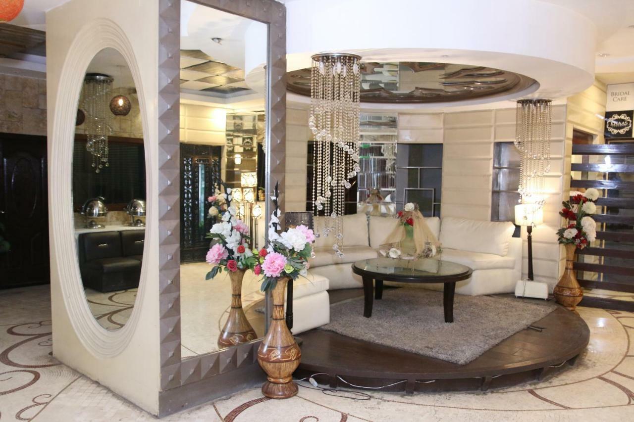 Gulberg Continental Hotel ラホール エクステリア 写真