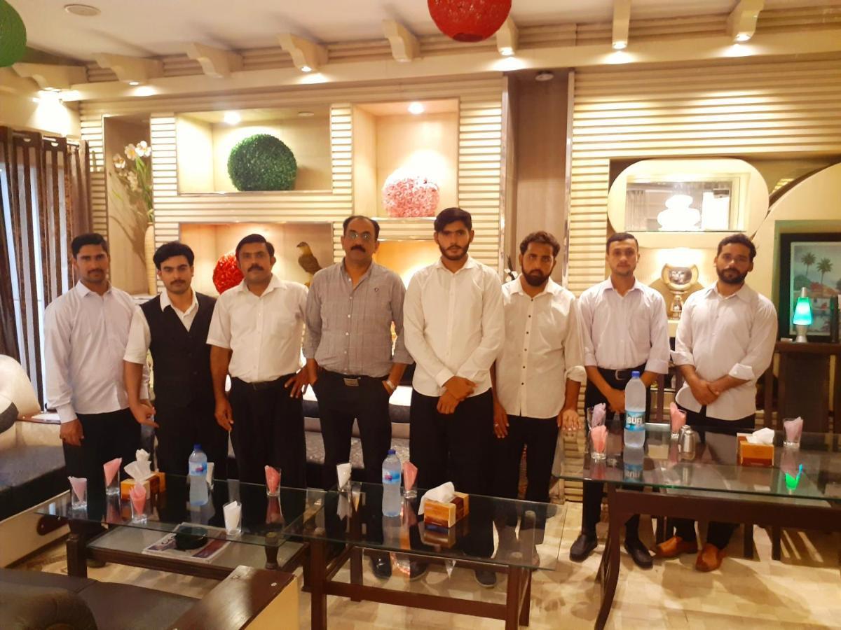 Gulberg Continental Hotel ラホール エクステリア 写真