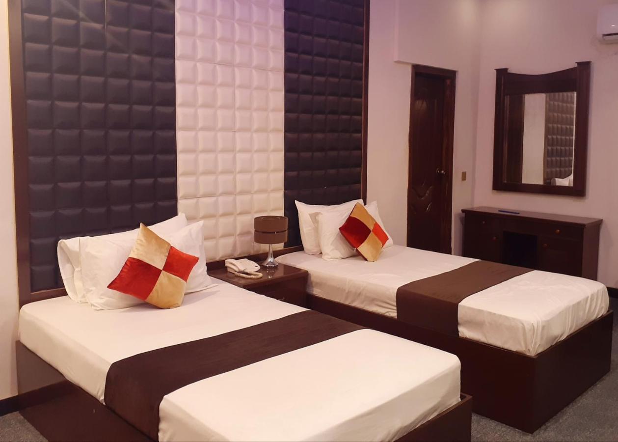 Gulberg Continental Hotel ラホール エクステリア 写真